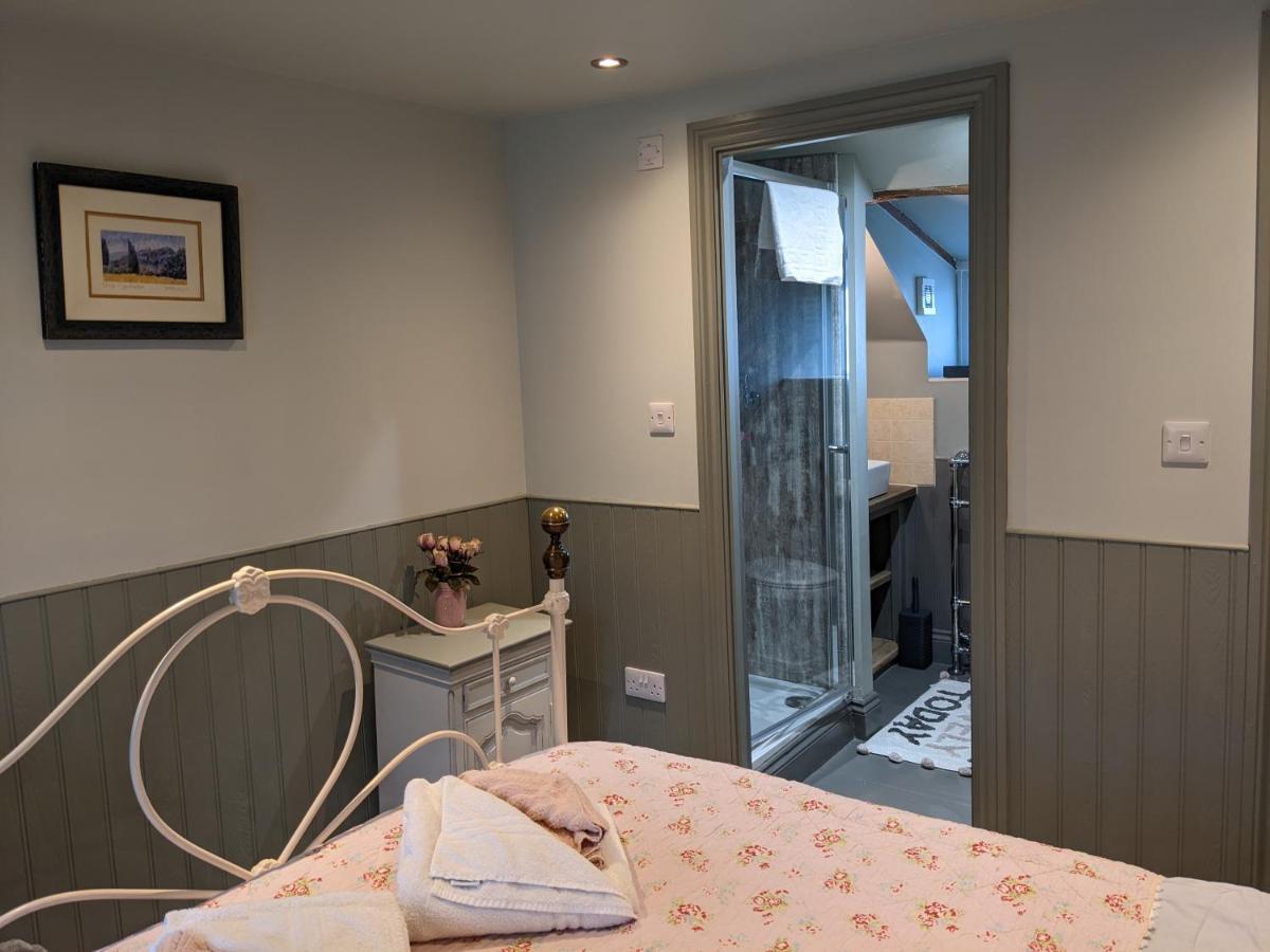 Lilac Terrace * Danby