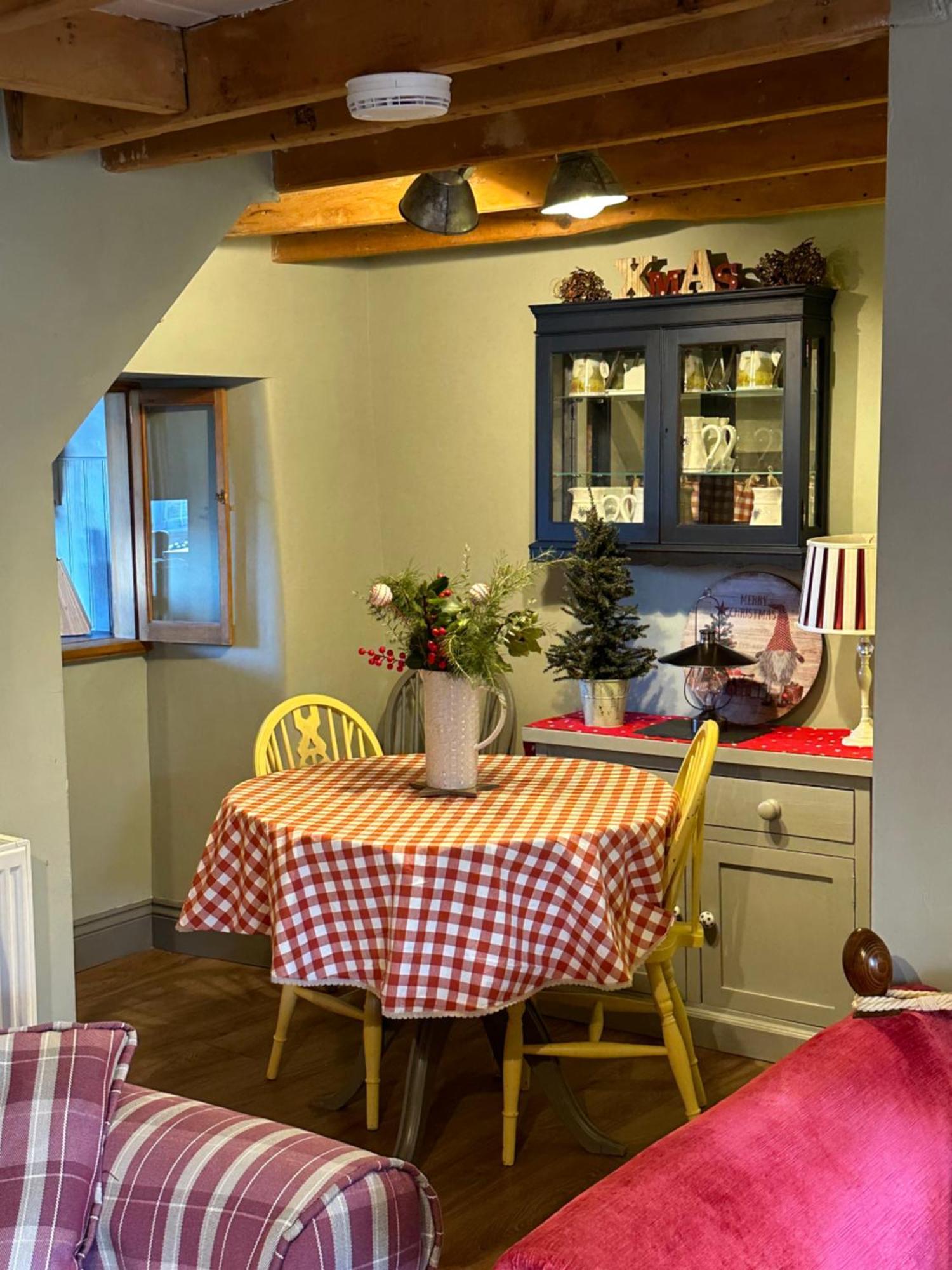 Lilac Terrace * Danby